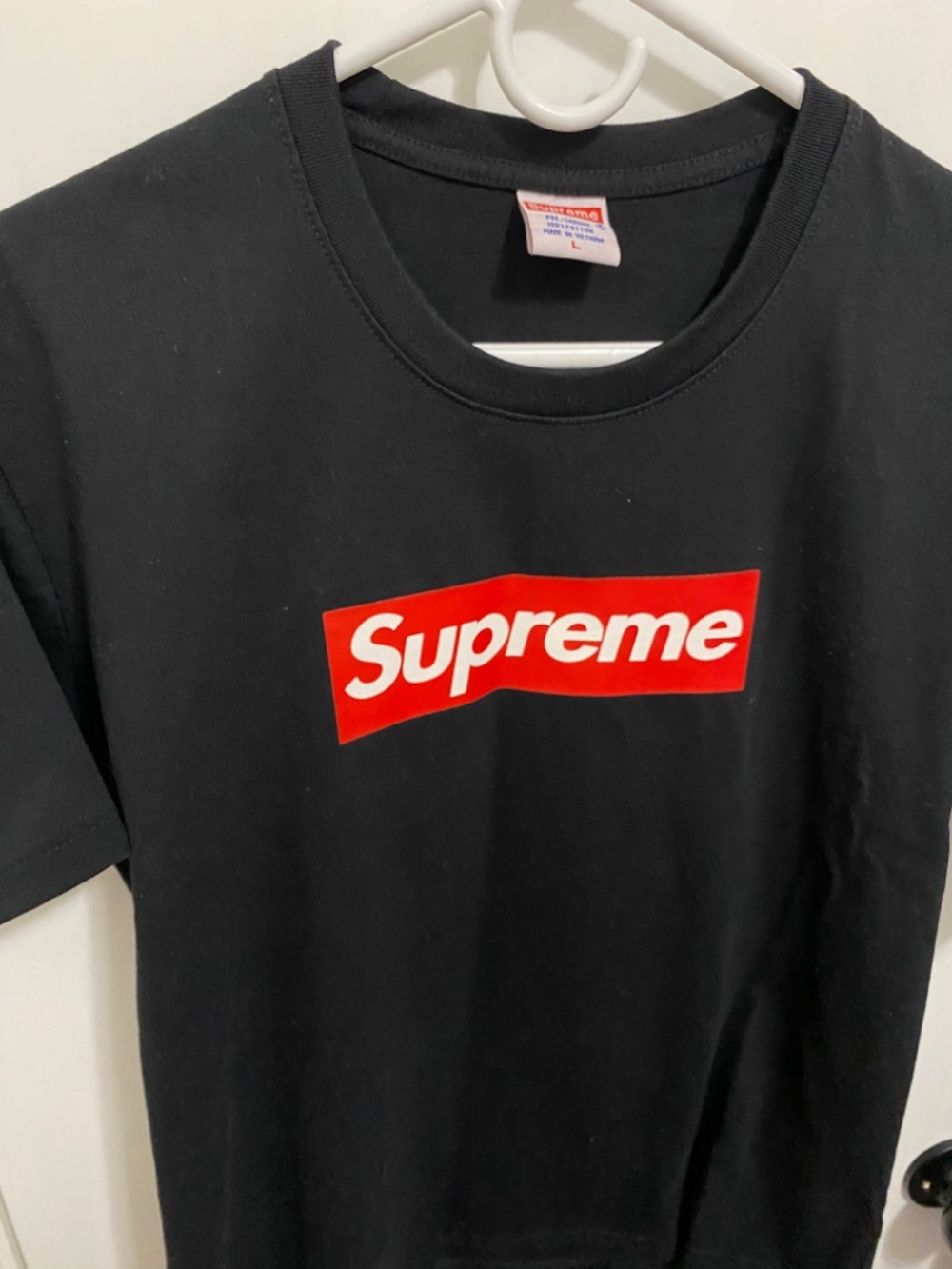 Supreme Size L  Women’s Black T Shirt - Picture 3 of 8